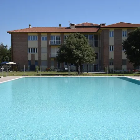 Il Piviere App 7 With Private Garden *